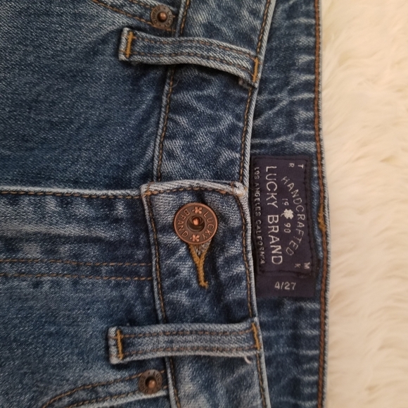 Lucky Brand size 4 distressed jeans - Picture 5 of 5